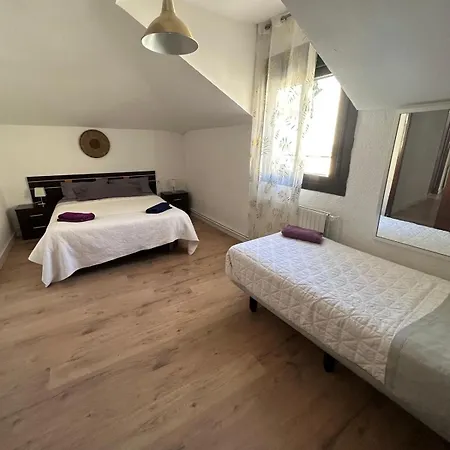 Piso Muy Amplio En El Centro De De 4 * Toledo